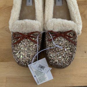 Old Navy Gold Glitter Fur Lined Moccasins